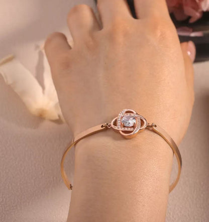 To My Daughter from Mom - Love Knot Bracelet - Forever Linked Together Message Card Gift